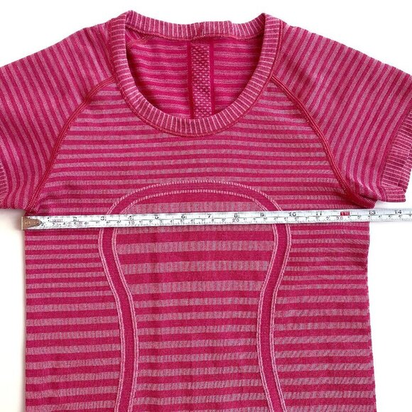 Lululemon Womens Swiftly Tech Short Sleeve Shirt Rare Design Striped - Picture 12 of 15